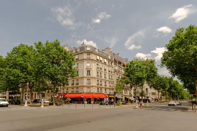 Apartment to rent in Paris 7, 2 bedroom, €2,800 - 190276